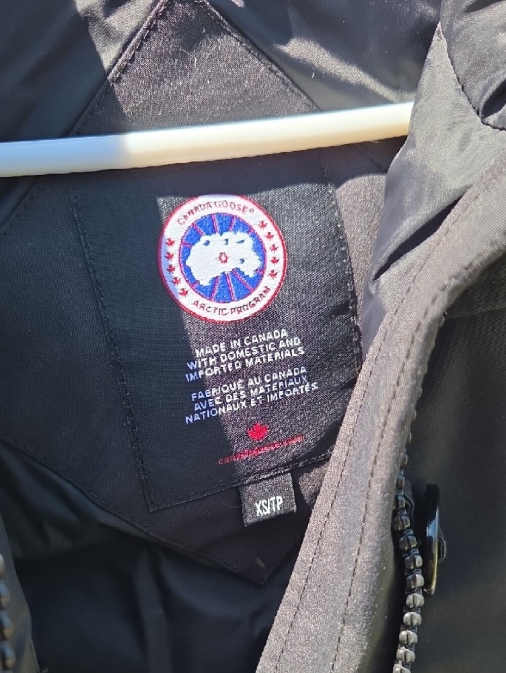 Canada Goose Womens Hooded Bomber Jacket with Removable Fur Trim - Picture 4 of 15